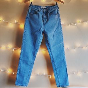 Brandy Melville boyfriend jeans